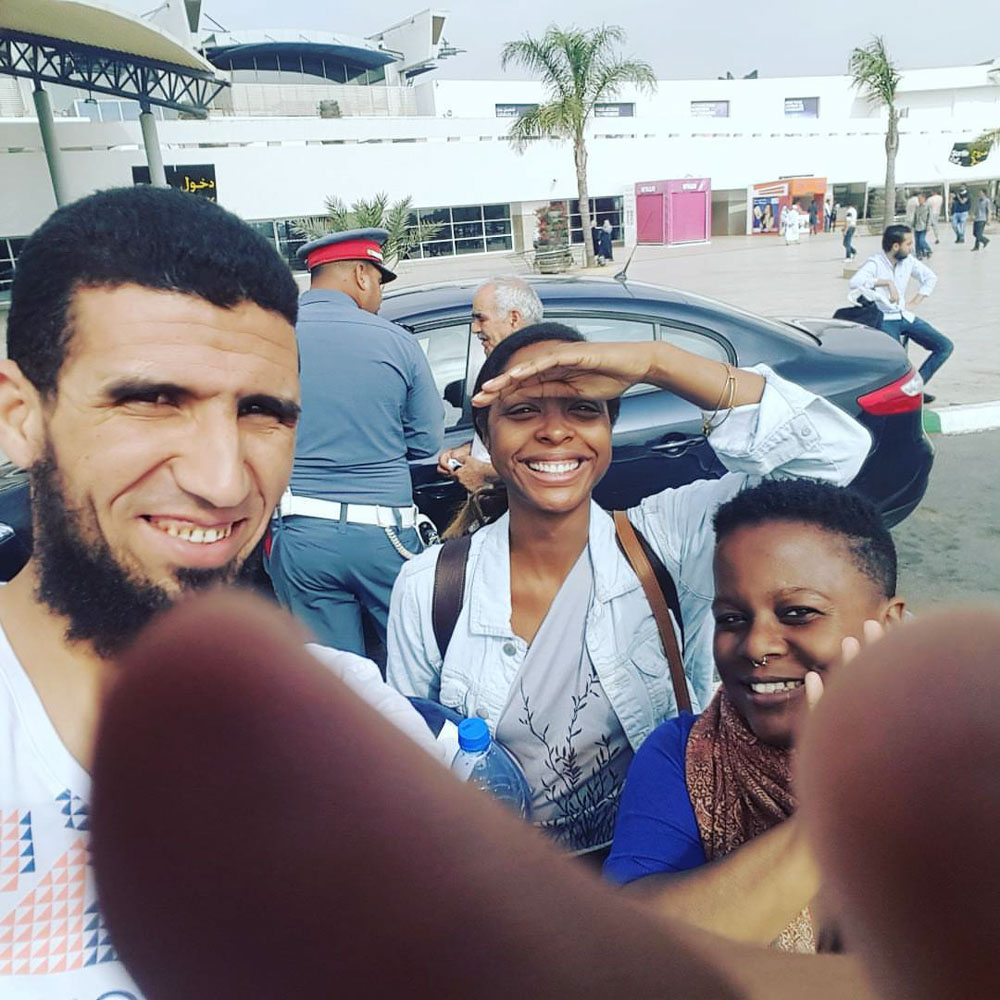 Friends with driver at airport